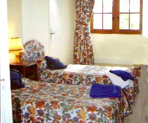 twin beds