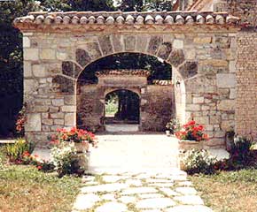 chateau archways
