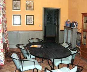 Château du Bijou dining room