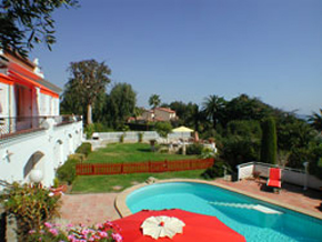 Cannes villa with pool