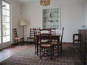 holiday villa dining room