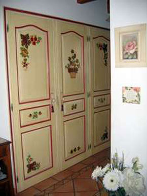 Sollies Pont Painted Cabinets