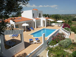 Casa das Vinhas villa with pool