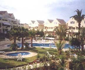 Costa del Sol apartment with pool