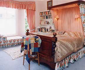 1076 rental property London