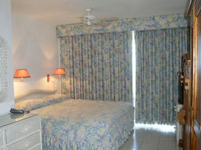 1034 St. Maarten bed