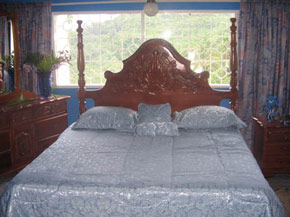 villa blue vista room
