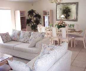 Living/dining room 