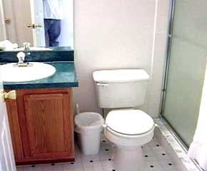 Master bed ensuite