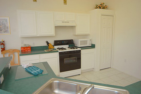 1481 villa kitchen