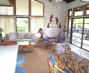 kauai condo living room